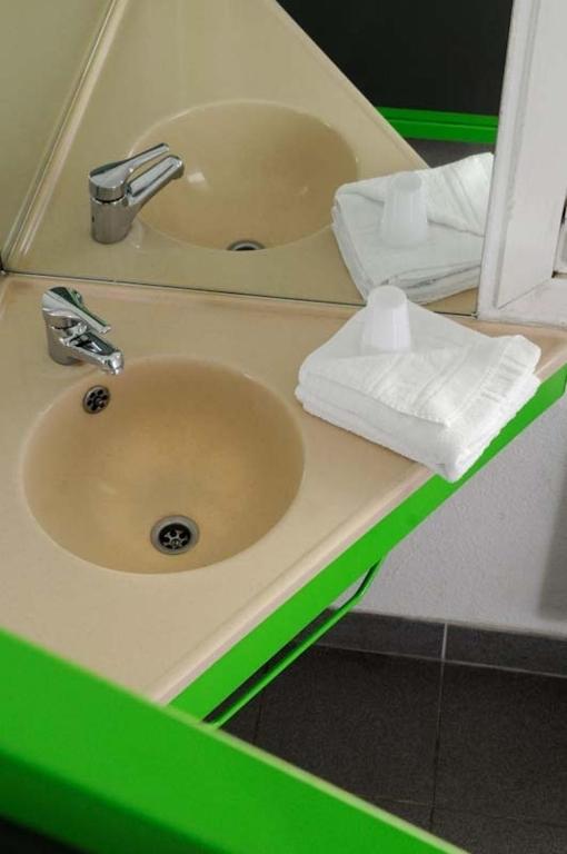 Lemon Hotel - Mery Sur Oise/Cergy Oda fotoğraf